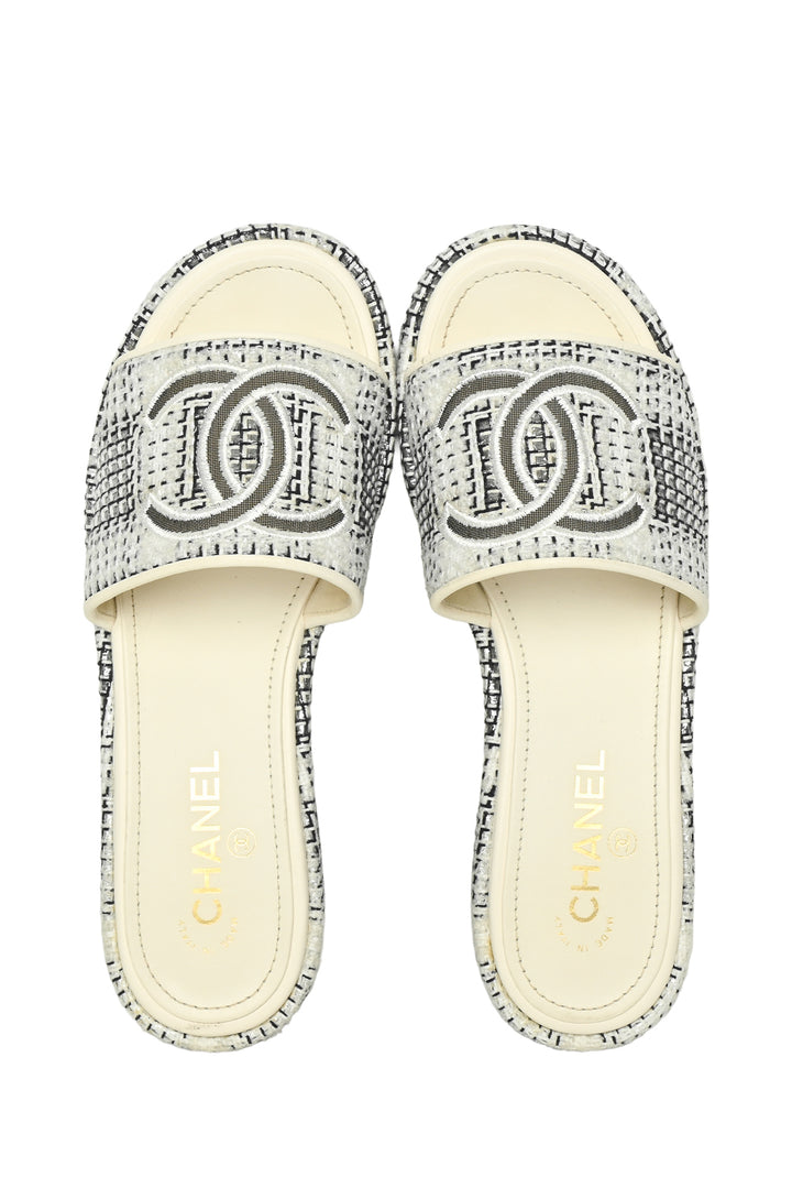 Chanel Size 40 Tweed CC Logo Slides