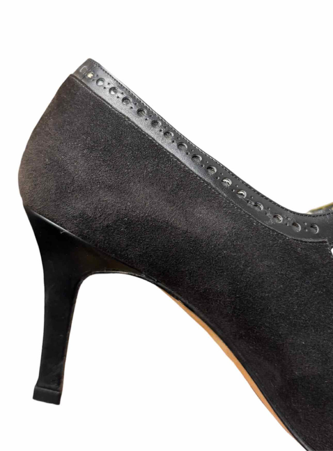 Manolo Blahnik Size 38 Suede & Leather Trim Pumps