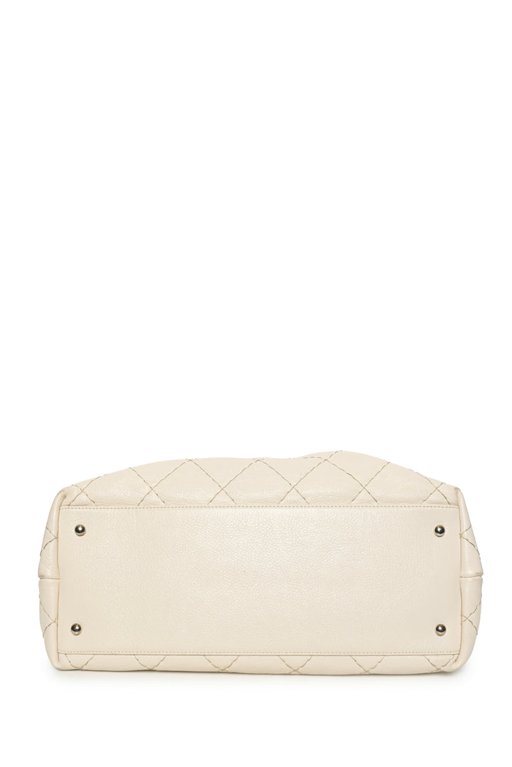 Chanel 2009-2010 On The Road Tote