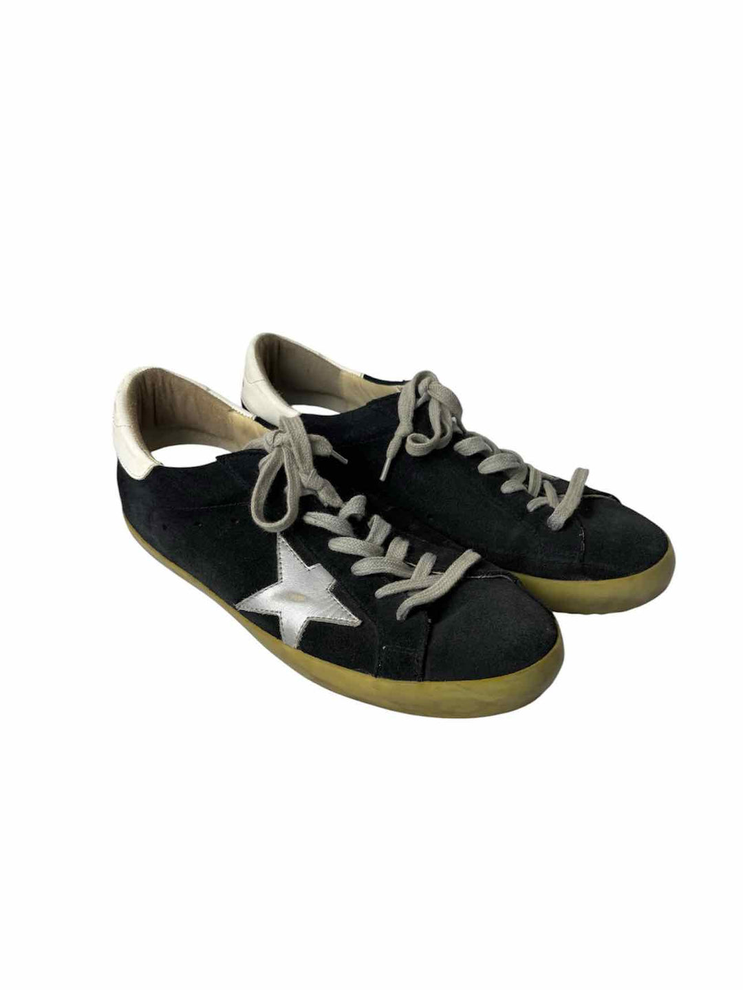 Golden Goose Size 41 Superstar Distressed Suede Sneaker