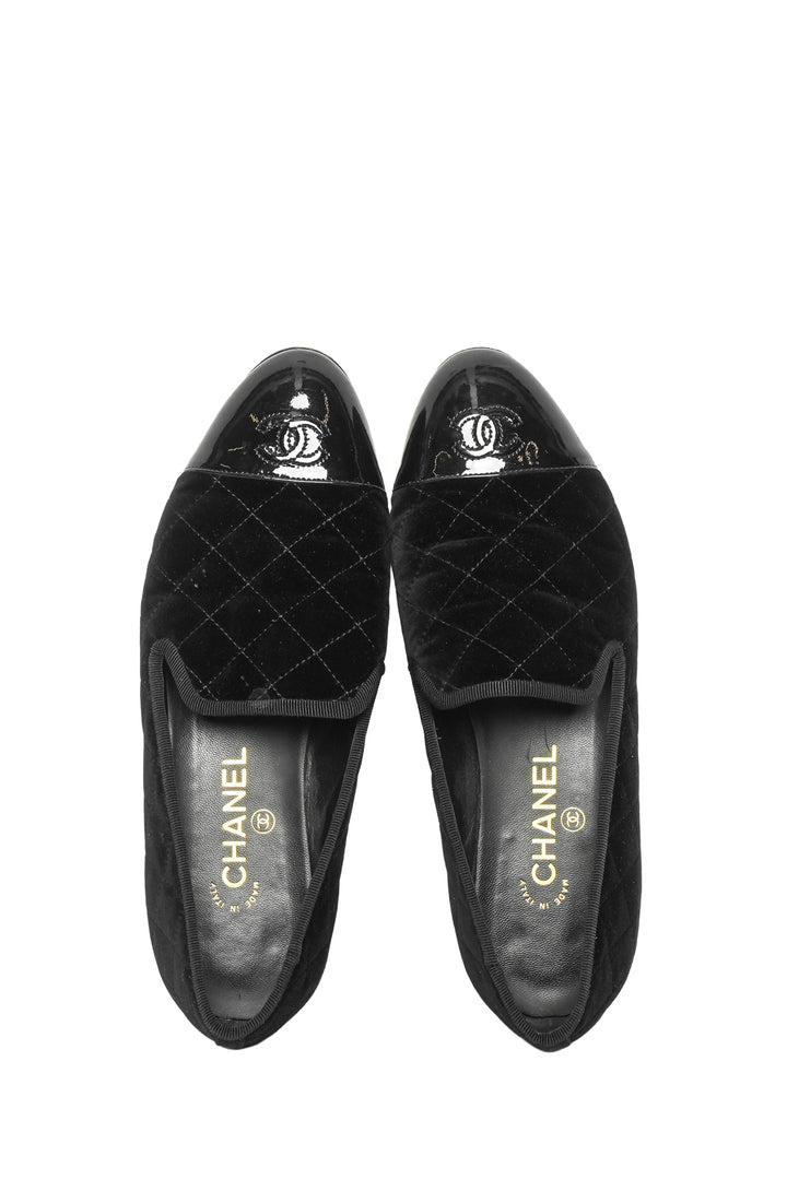 Chanel Size 40.5 Cap Toe CC Velvet Loafers