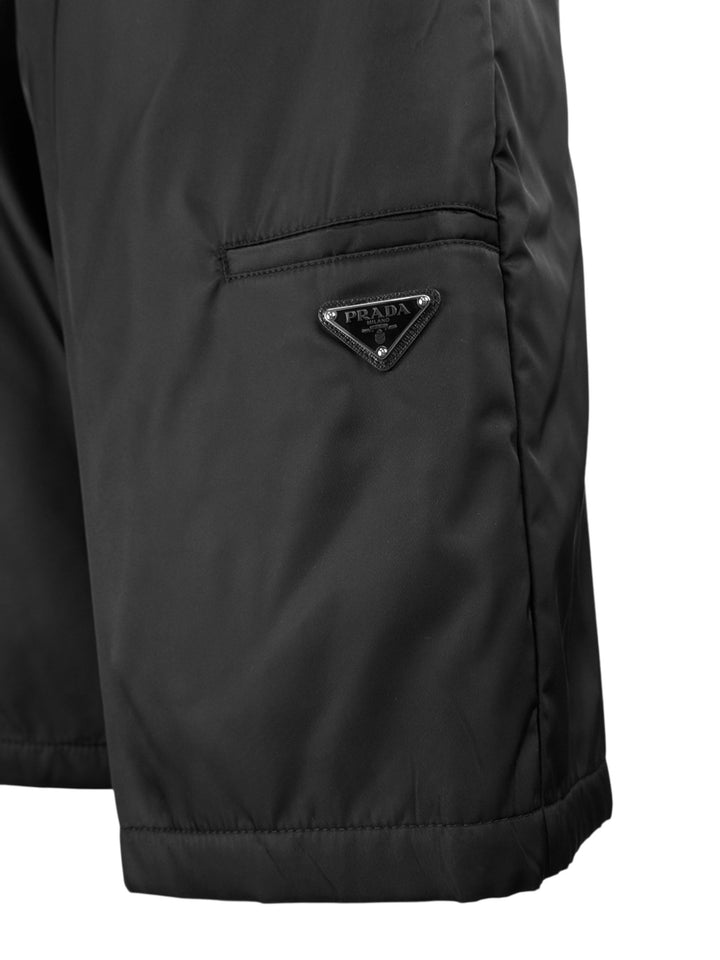 Prada Size 32 Men's 2018 Nylon Triangle Logo Insulated Shorts