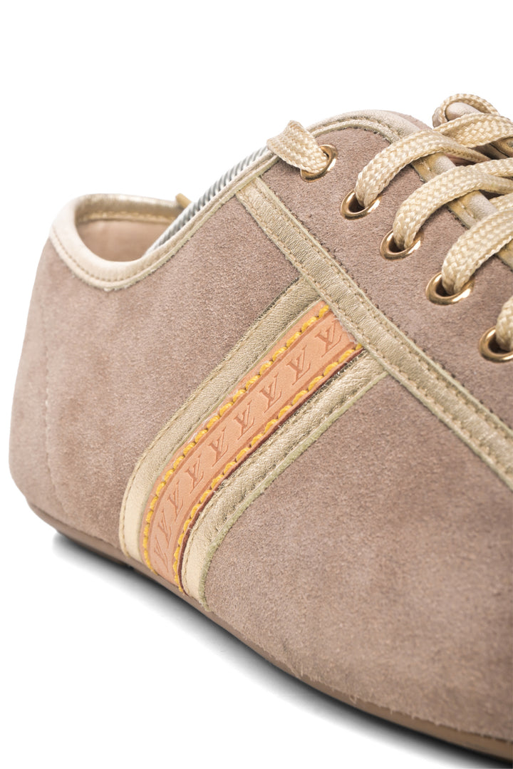 Louis Vuitton Size 38 Acrobat Sneaker