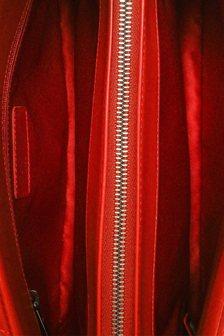 Chanel 2015-2016 Lambskin Quilted CC Crossing Shopping Tote