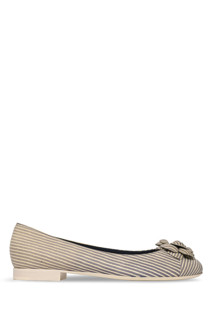 Chanel Size 38.5 Striped Camellia Ballet Flats