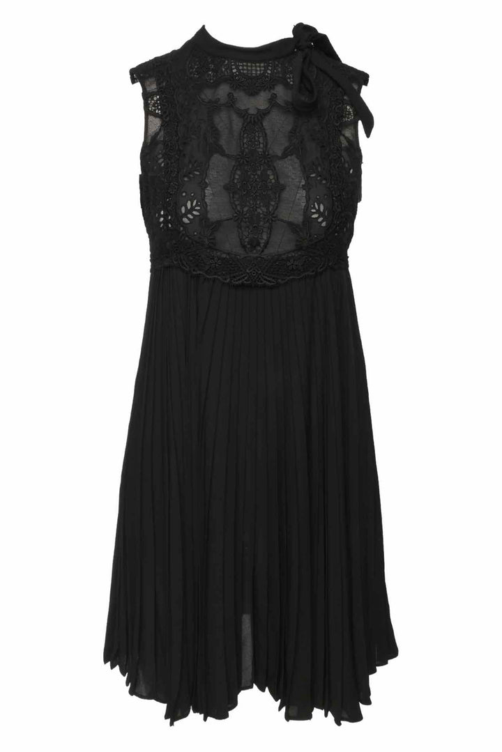 Valentino Size 6 Lace Pleated Dress