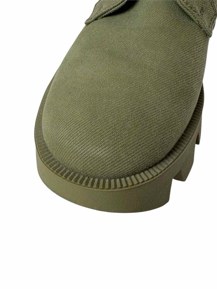 Prada Size 39 Canvas Combat Ankle Boots