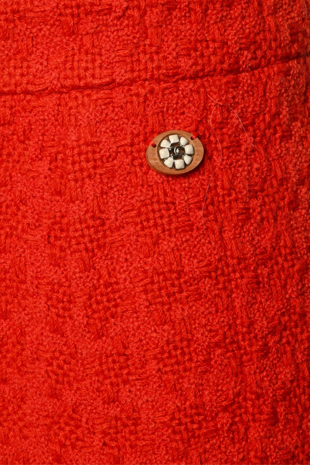Chanel Size 38 Tweed Knee Length Pencil Skirt