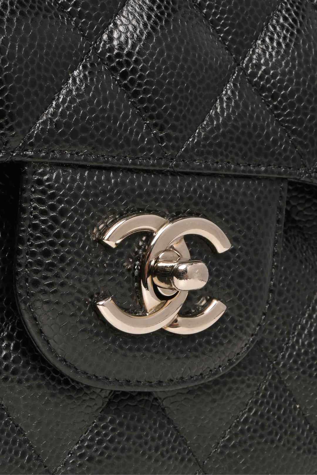 Chanel 2018 Caviar Quilted Jumbo Double Flap Shoulder Bag