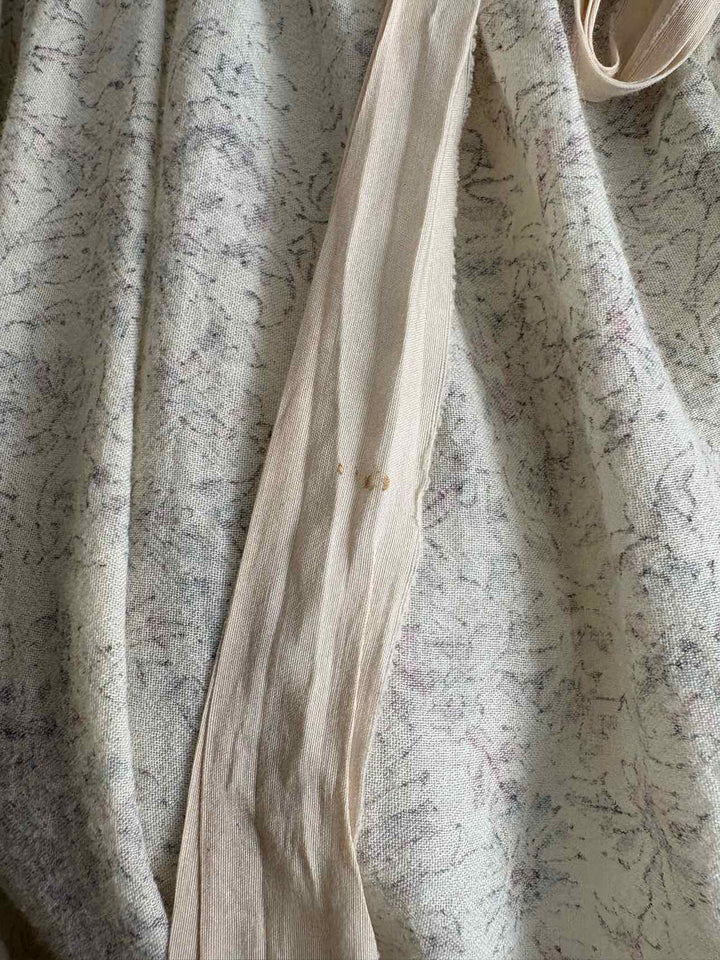 Magnolia Pearl Size OS Amadeus Floral Tops
