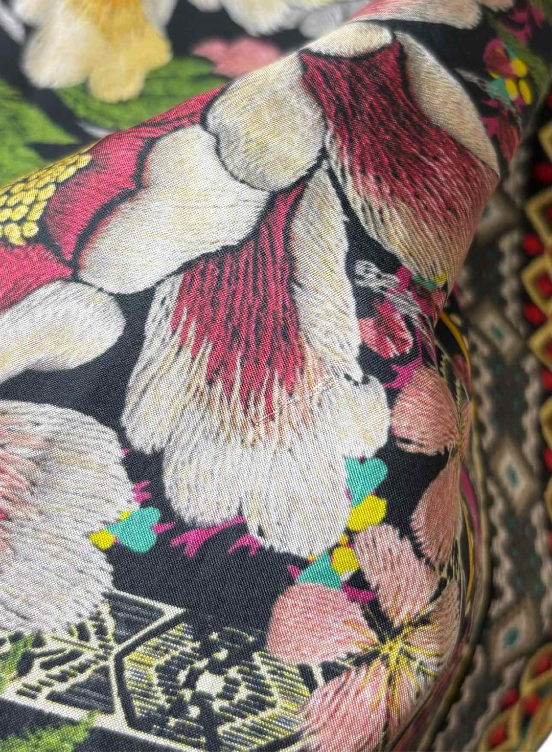 Johnny Was Size XS Floral Embroidered Silk Reversible  Kimono
