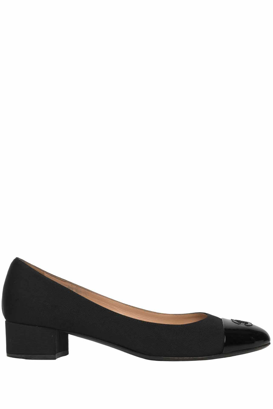 Chanel Size 40 Grosgrain & Patent Leather CC Cap Toe Pumps