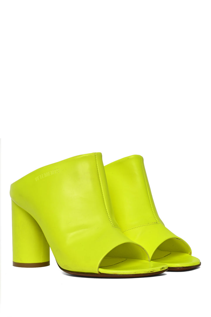 VETEMENTS Size 35 Neon Leather Sandals