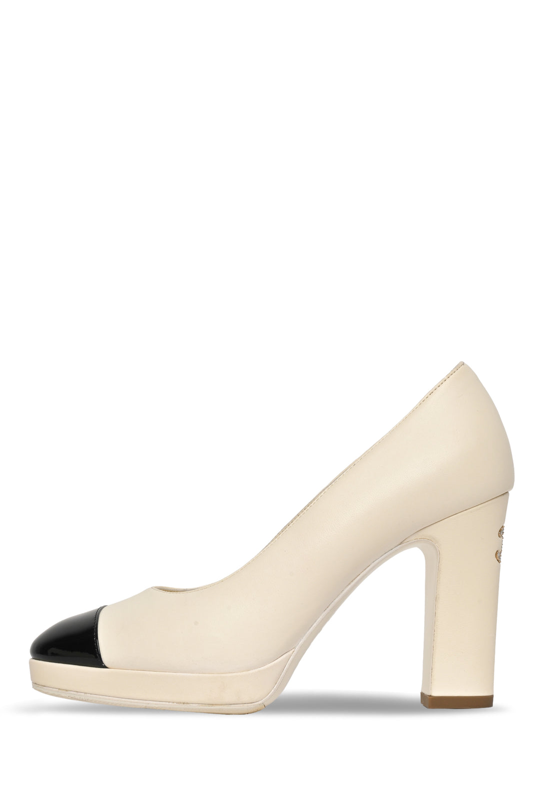 Chanel Size 35.5 Faux Pearl Interlocking CC Cap Toe Pumps