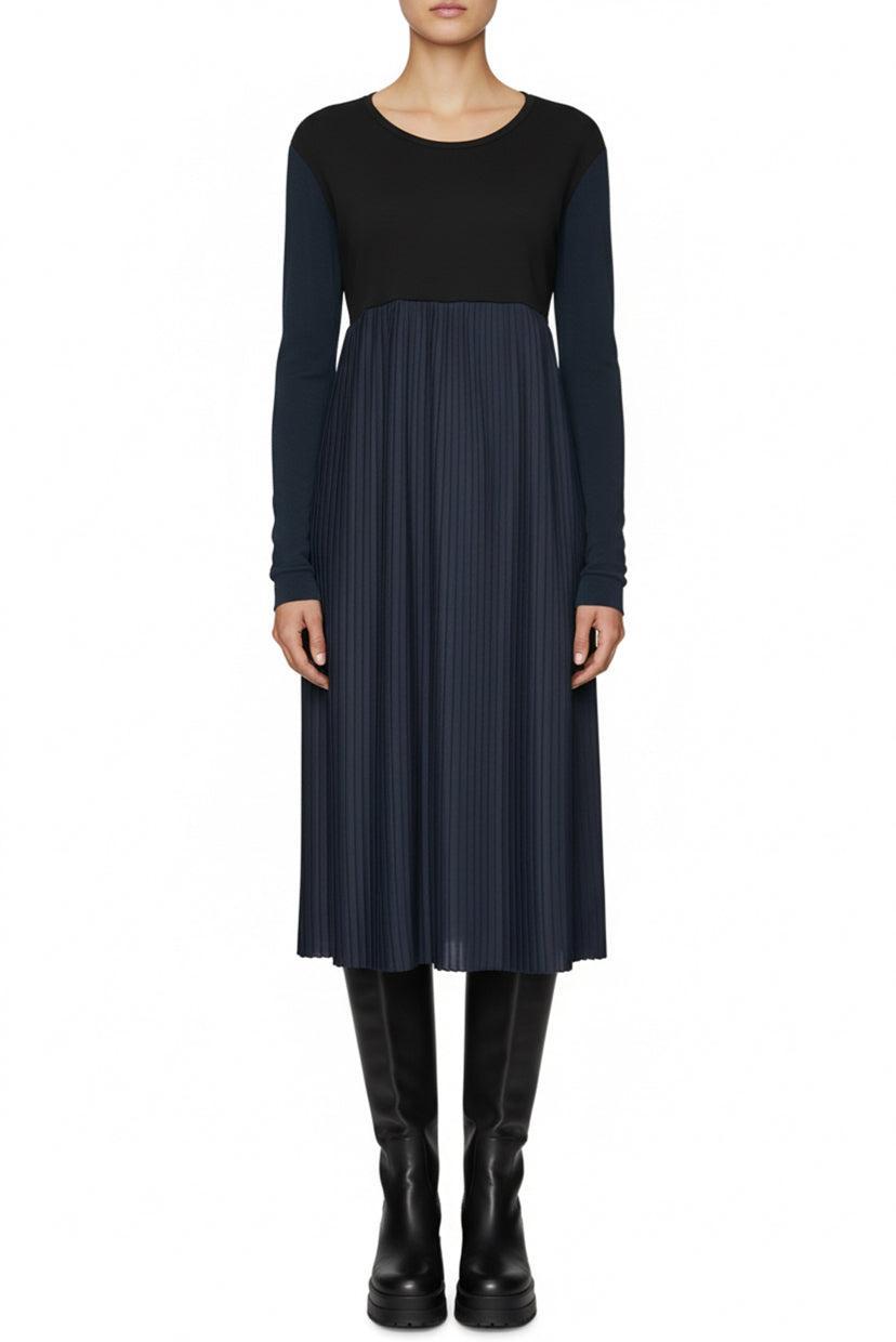 Marie Saint Pierre Size 1 Pleated Maxi Dress