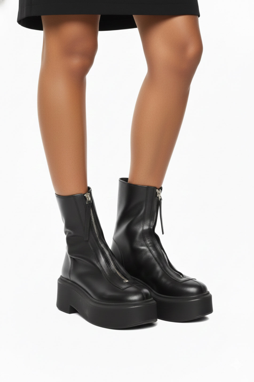 The Row Size 35 Leather Zipped Ankle Boots