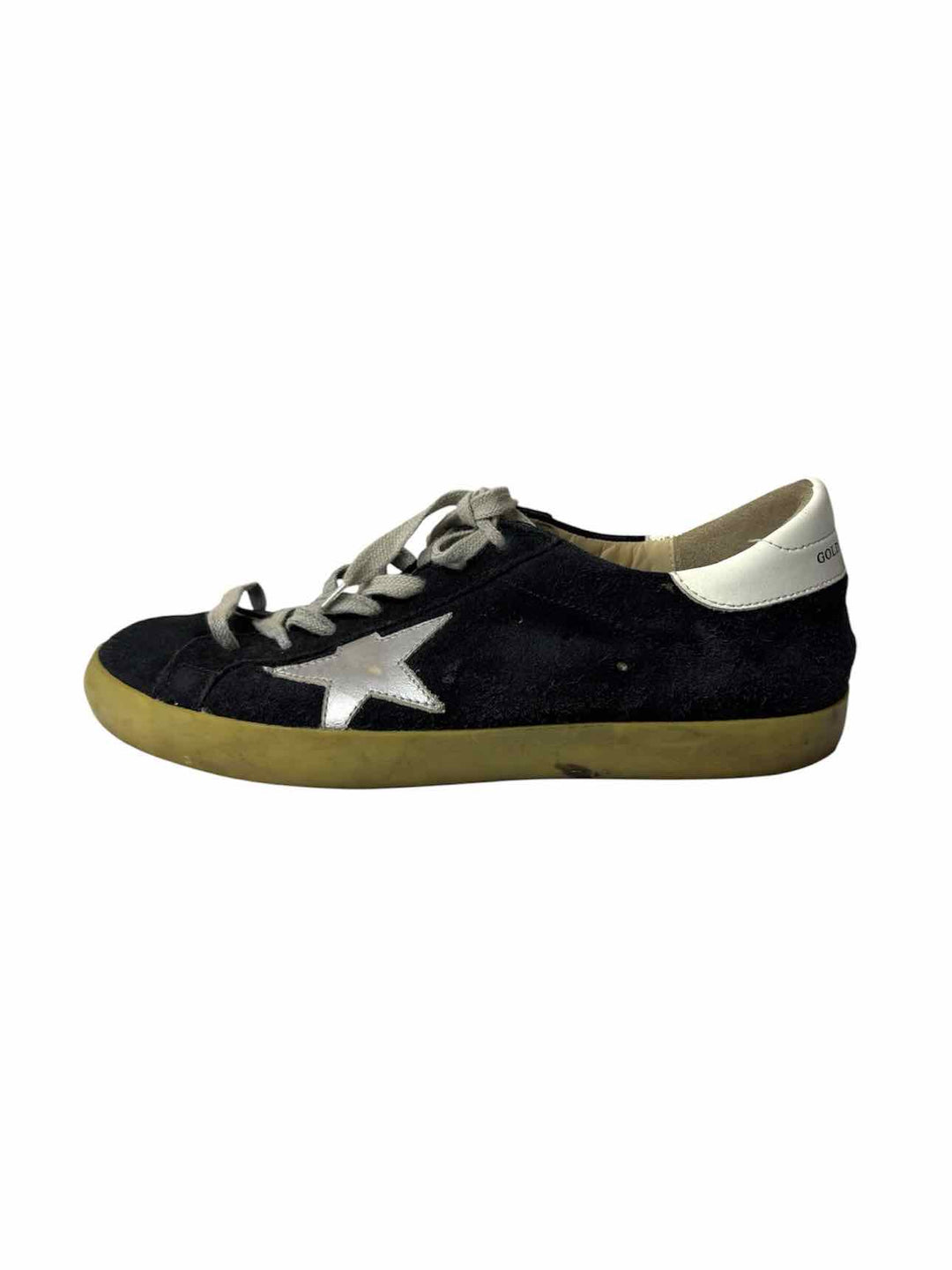 Golden Goose Size 41 Superstar Distressed Suede Sneaker