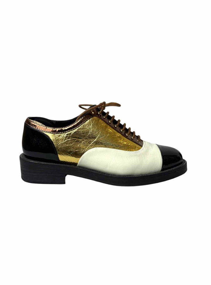 2017 Interlocking CC Chanel Size 38 Flats