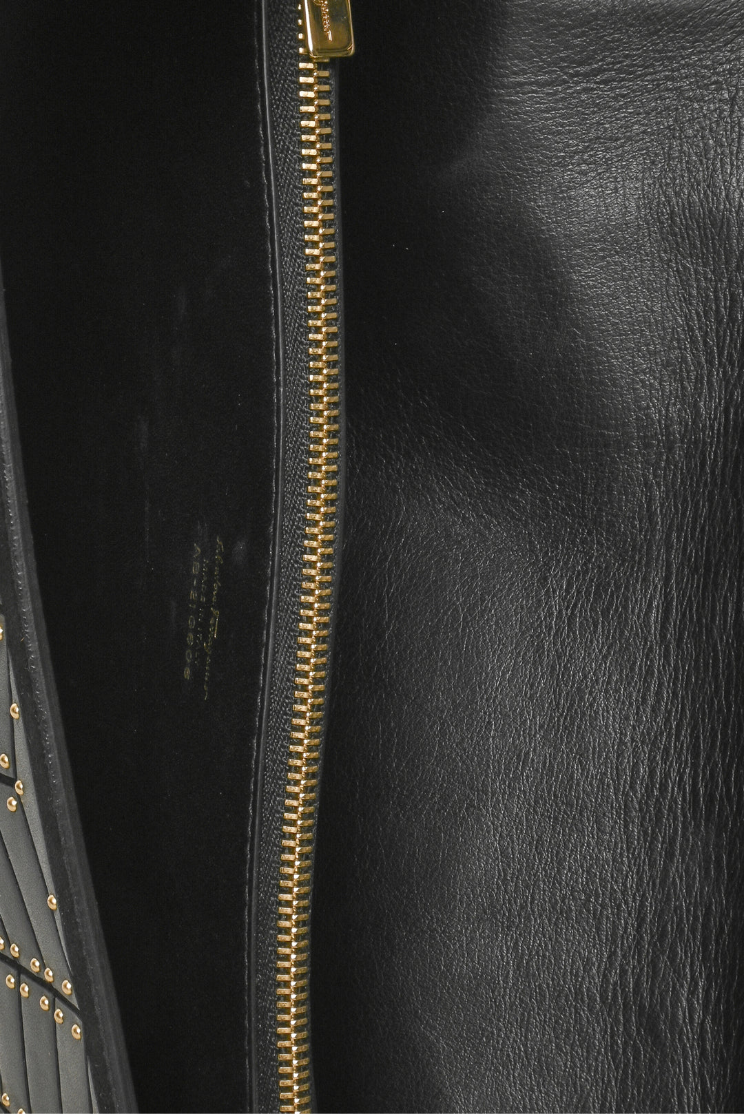 Salvatore Ferragamo Aileen Leather Shoulder Bag
