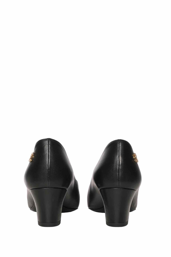 Chanel Size 36 Cap Toe Ballet Pumps