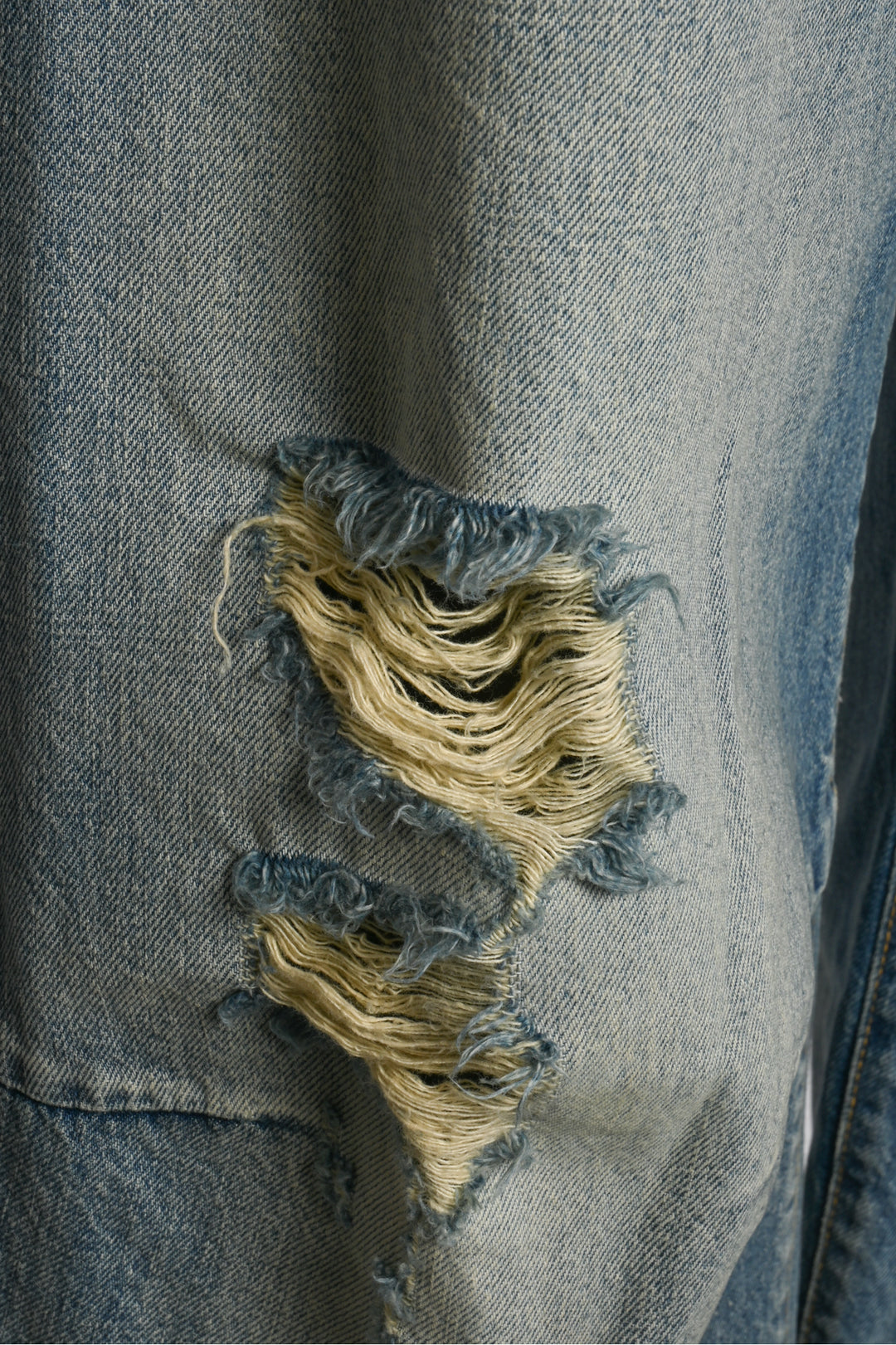 R13 Size 25 Wayne Articulated Knee Jeans
