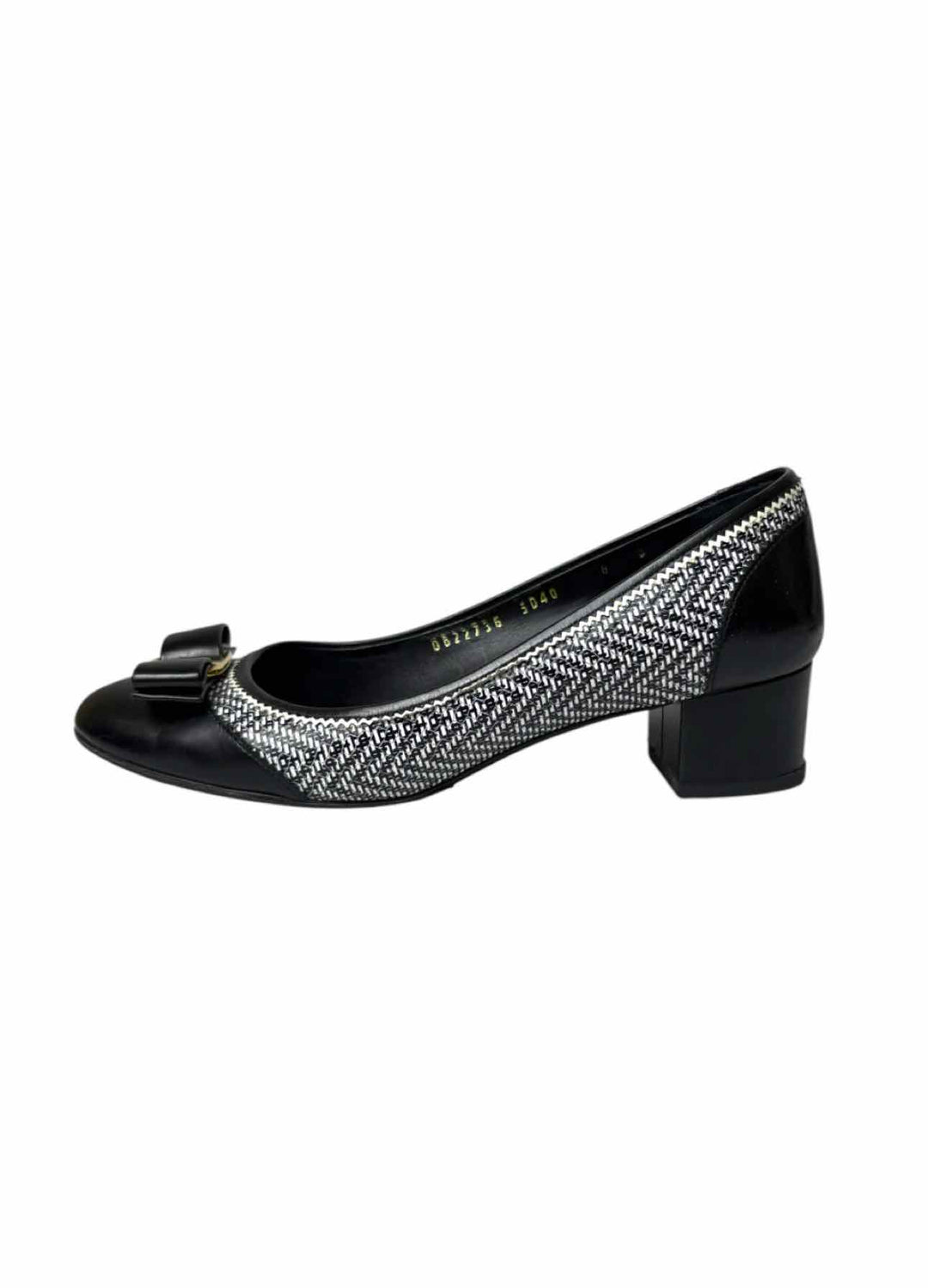 Ferragamo Size 8 Vara Leather Pumps
