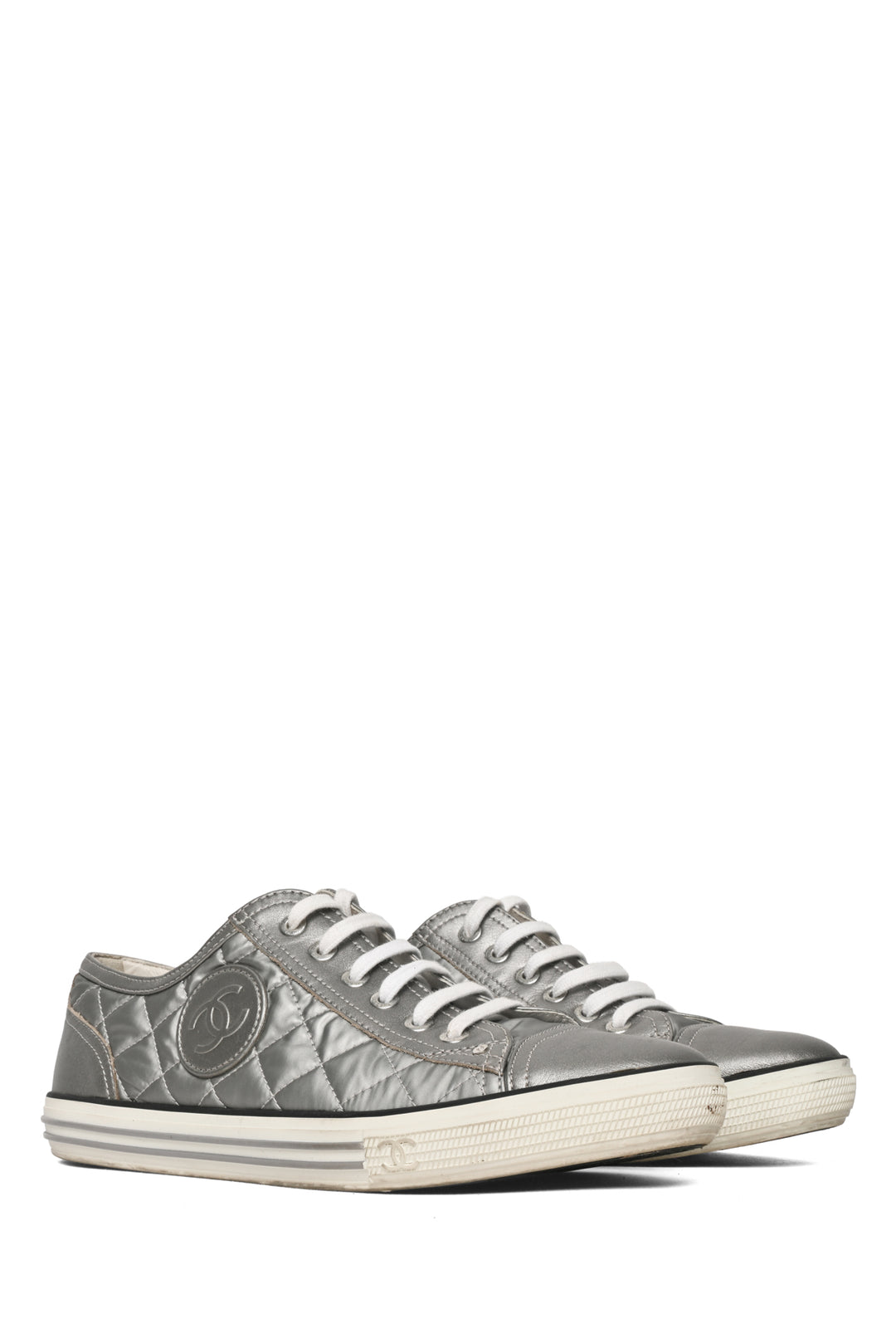 Chanel Size 39 Metallic Leather & Nylon Quilted CC Low Top Sneaker