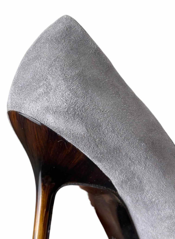 Burberry Size 35 Suede Pumps