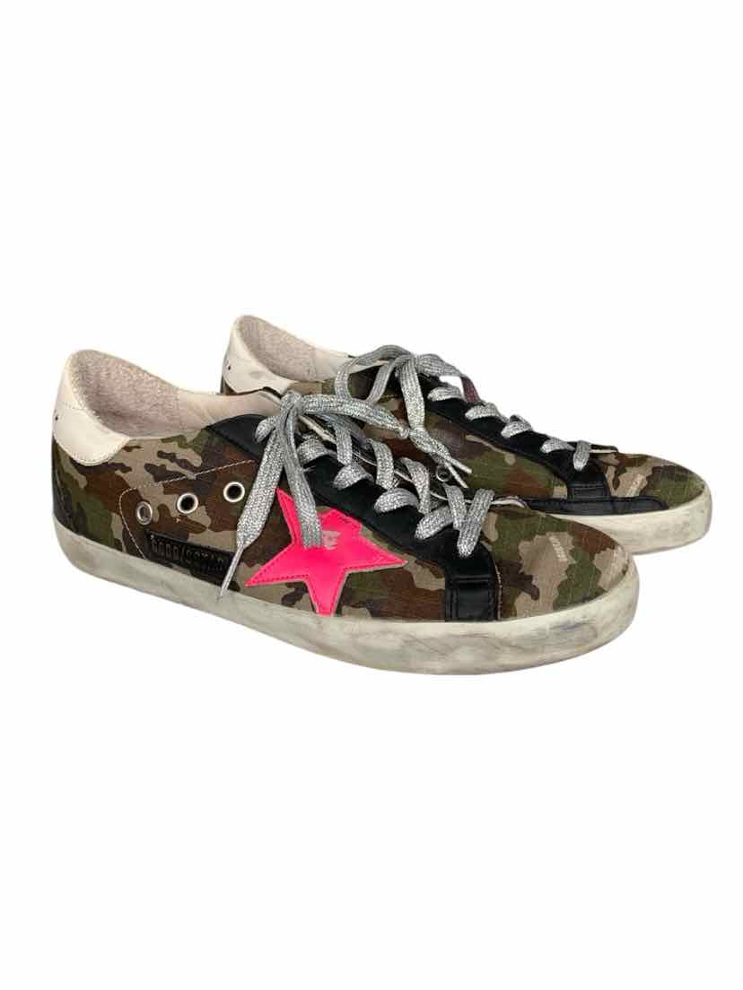 Golden Goose Size 39 Sneaker