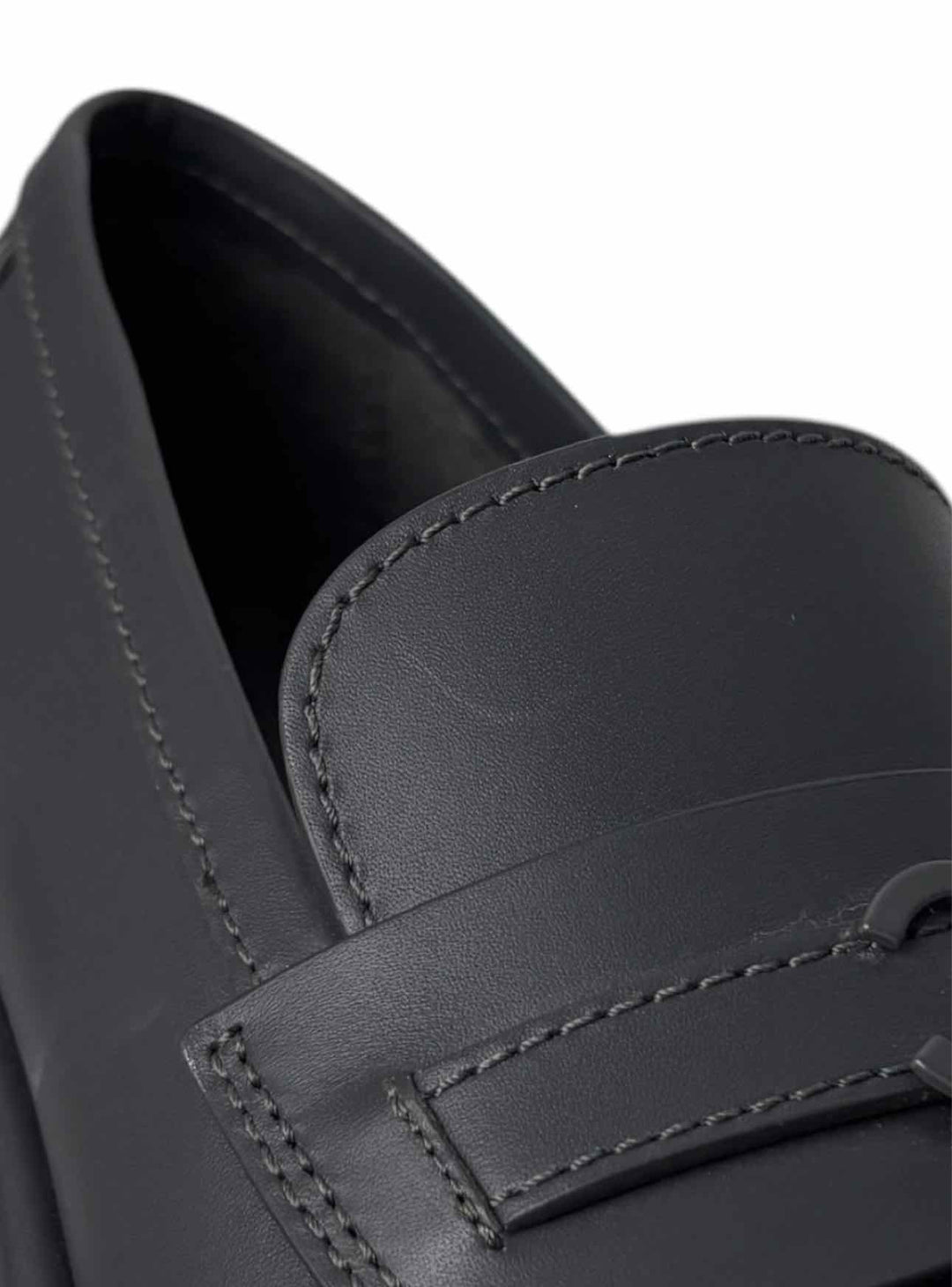 Chanel Size 39.5 Leather Platform CC Logo Loafers