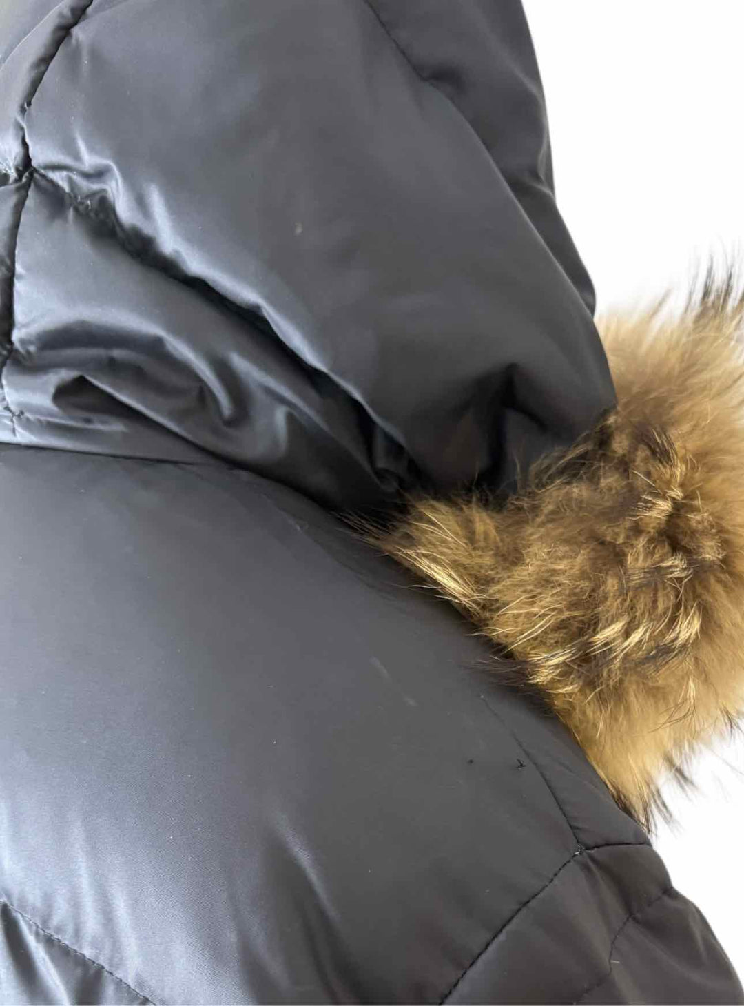 Burberry London Size 46 Quilted Poly Fur Trimmed Coat