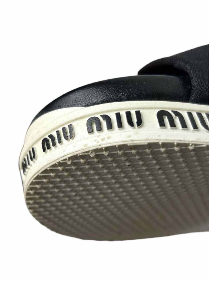 Miu Miu Size 35.5 Logo Criss Cross Sandals