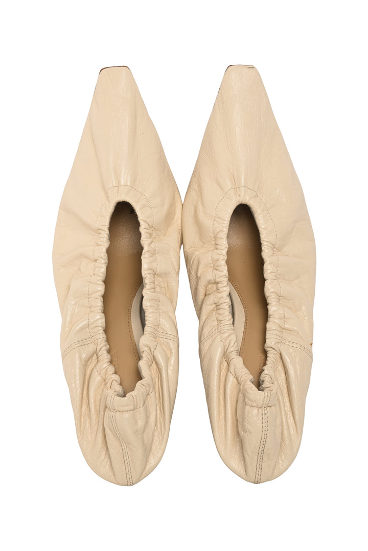 Bottega Veneta Size 36 Almond Crushed Leather Pumps