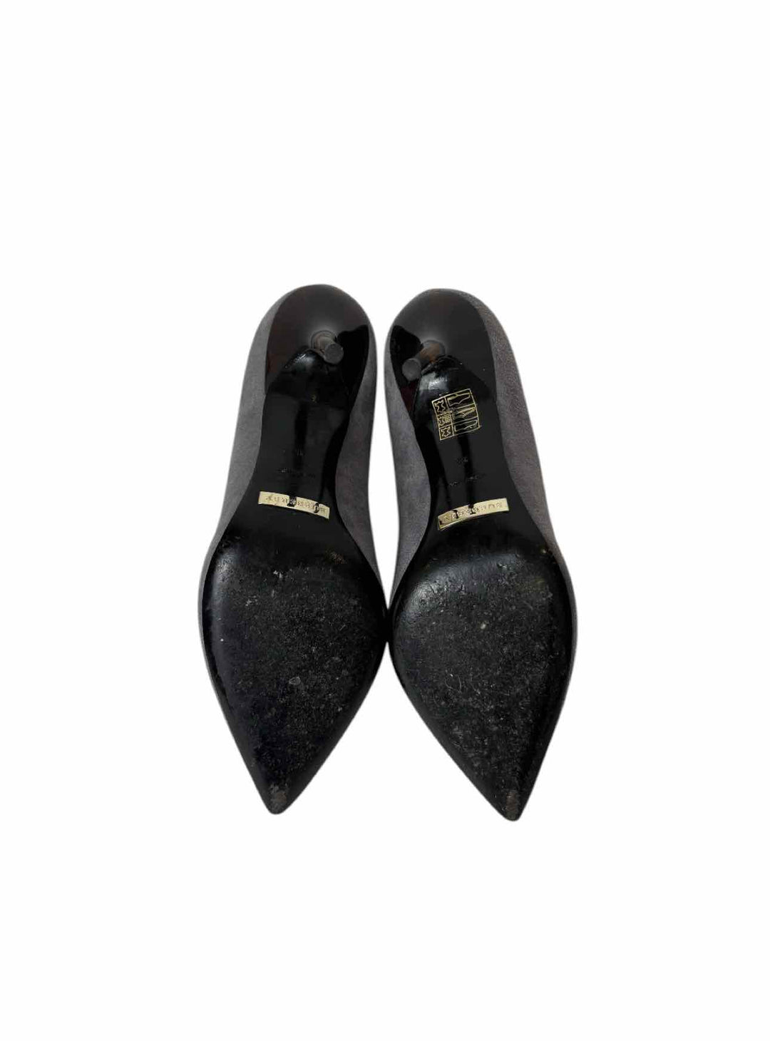 Burberry Size 35 Suede Pumps