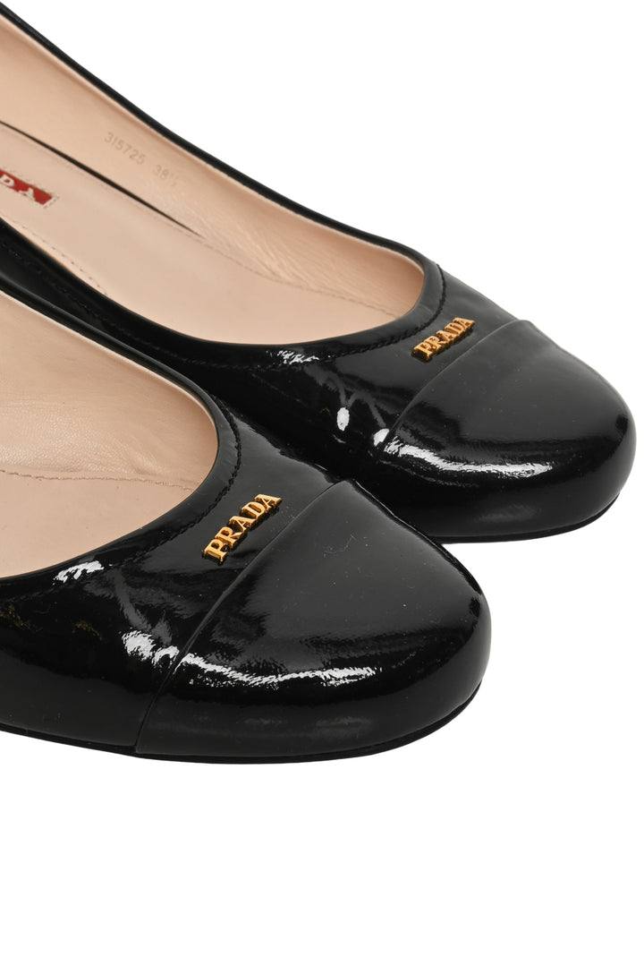 Prada Size 38.5 Patent Leather Block Heel Pumps
