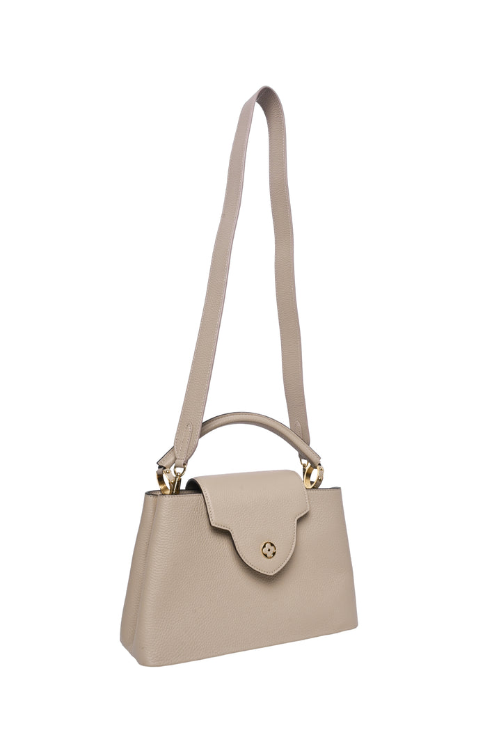 Louis Vuitton Capucines MM Shoulder Bag
