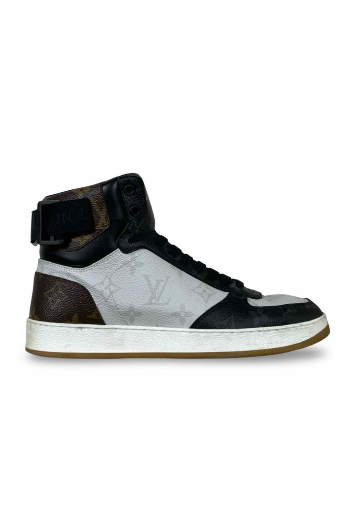 Louis Vuitton Size 38 Men's Sneakers