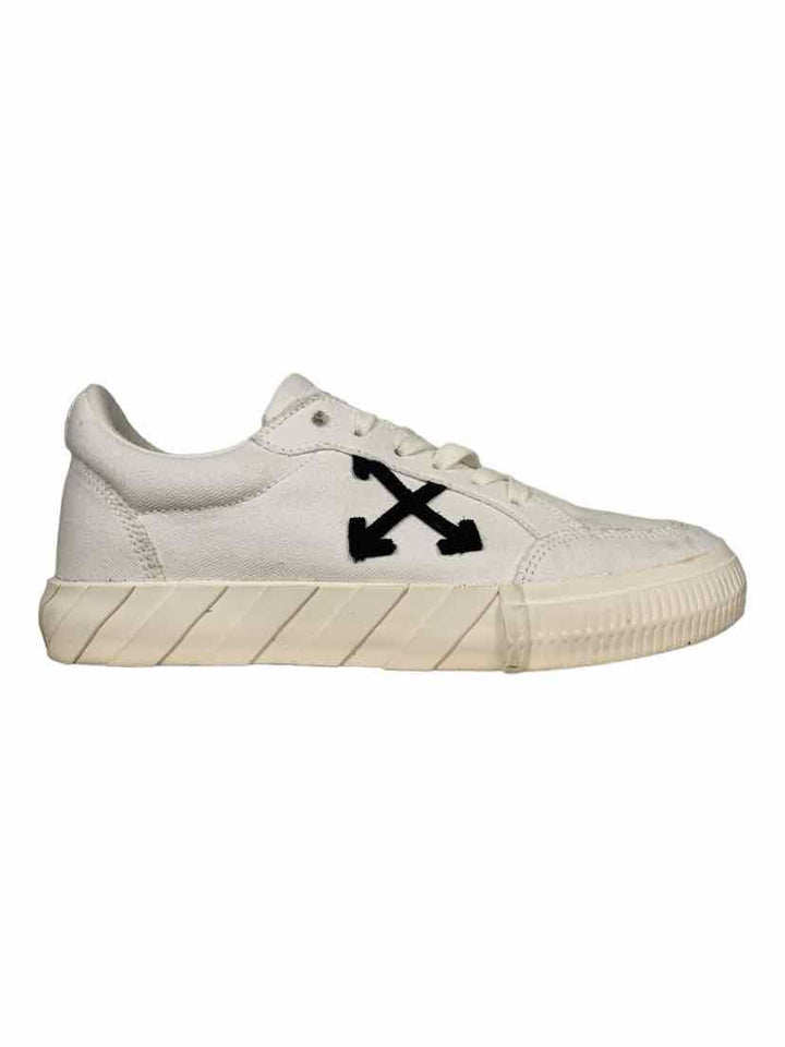 Off White Size 37 Sneaker