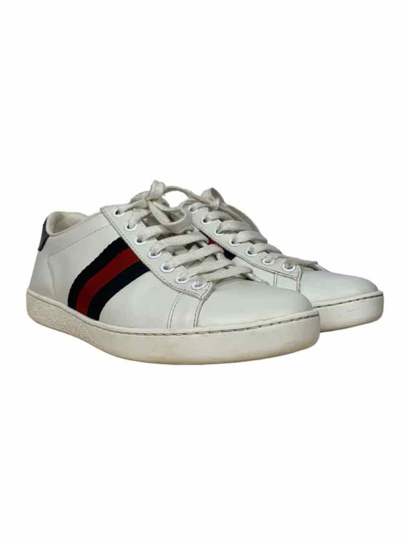 Gucci Size 35.5 Sneaker