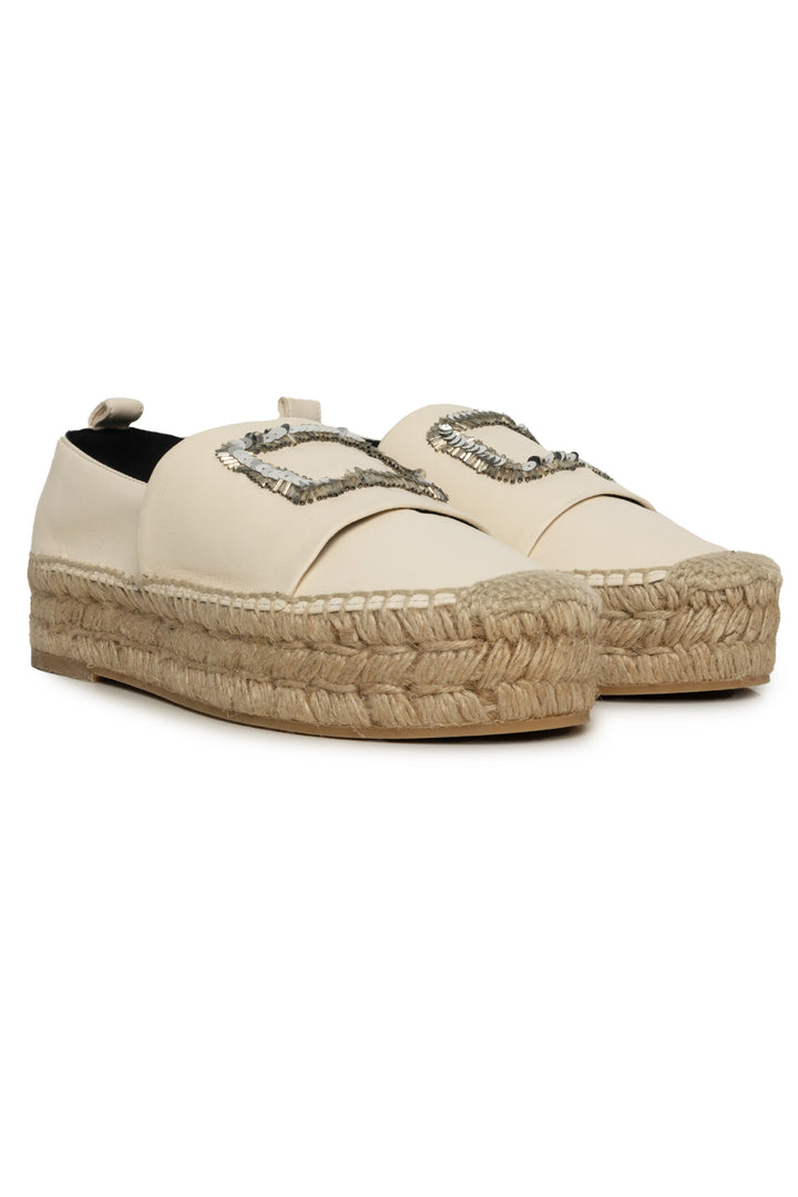 Roger Vivier Size 37 Flats