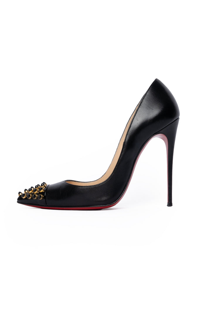 Christian Louboutin Size 35.5 Cabo Pumps