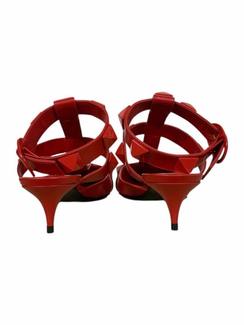 Valentino Size 39 Pumps