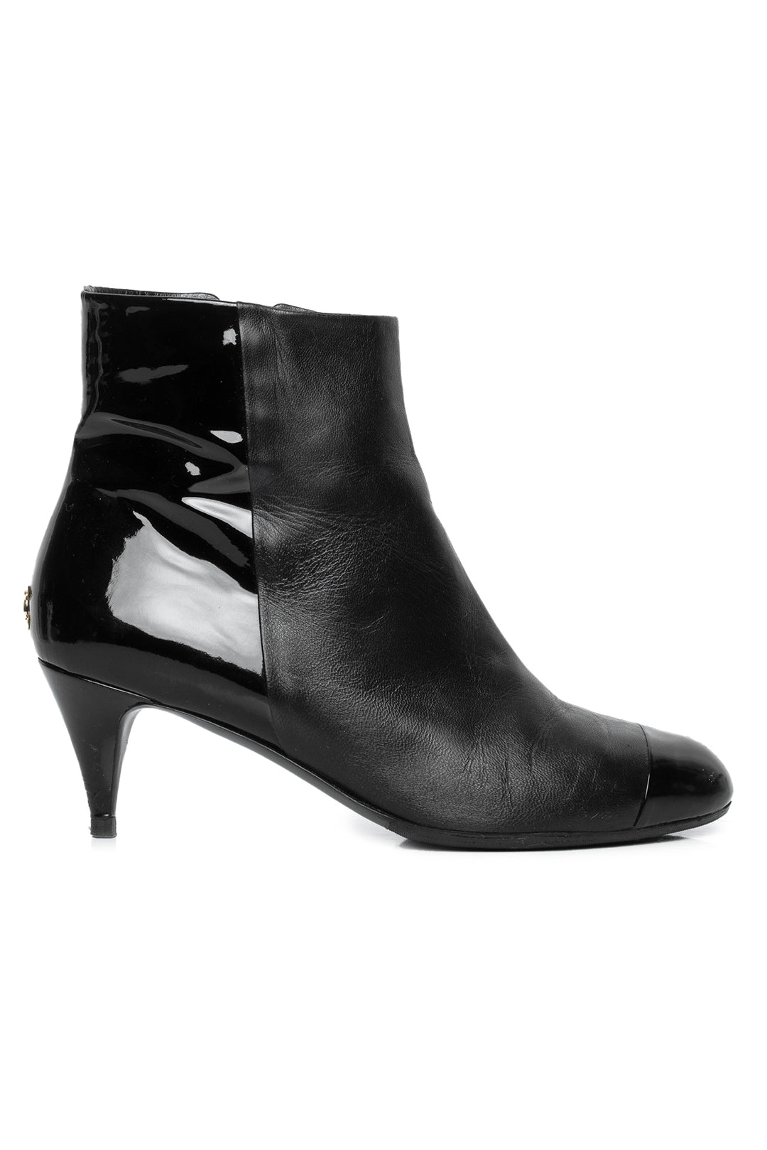 Chanel Two-Tone Zip-Up Size 38.5 Ankle Boots