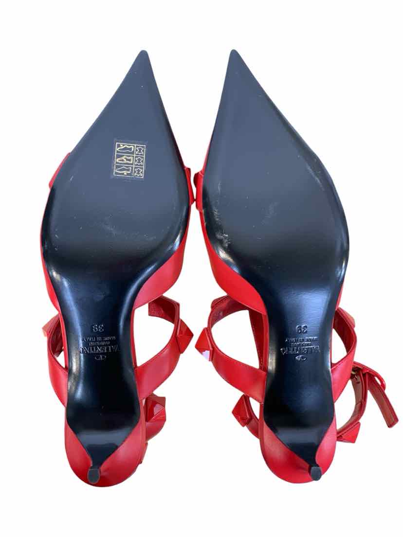 Valentino Size 39 Pumps