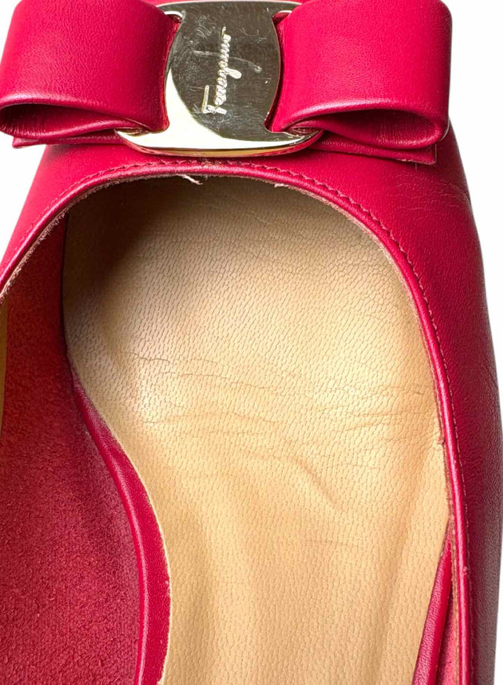 Ferragamo Size 8 Vara Leather Pumps