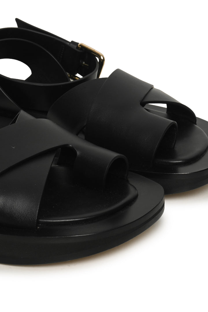 Co Size 39 Strappy Leather Sandals