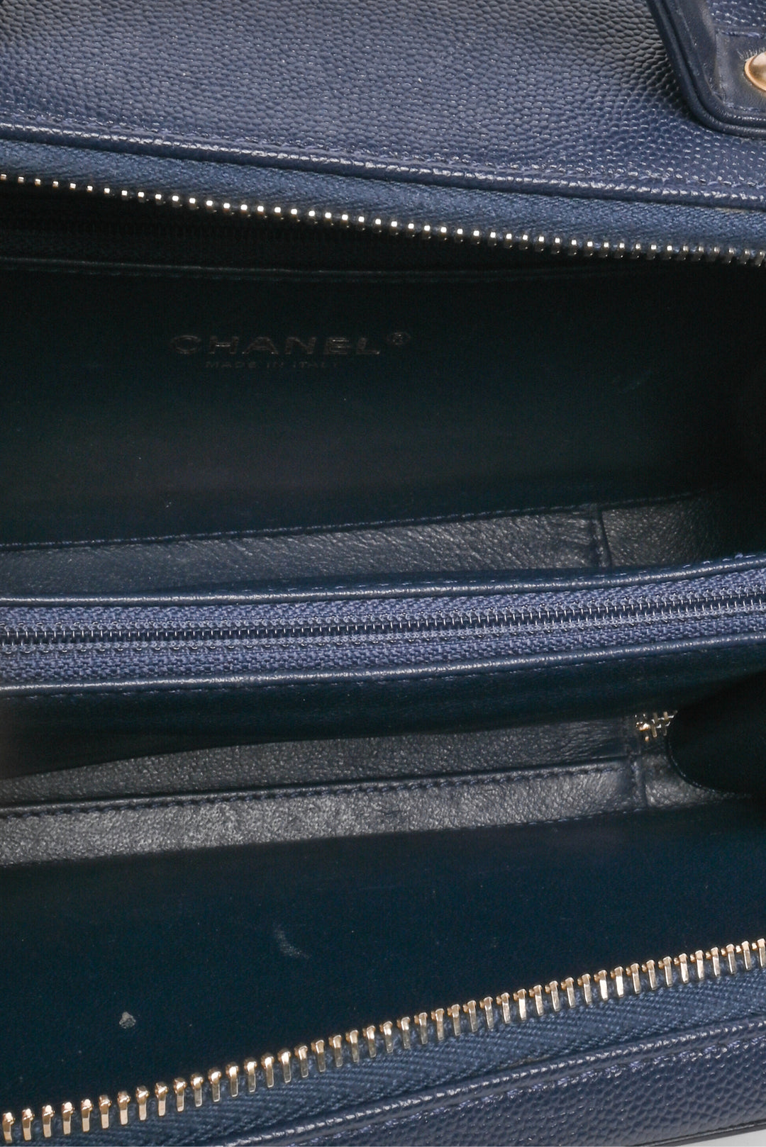 Chanel 2018-2019 Quilted Caviar Medium Filigree Vanity Case Shoulder Bag