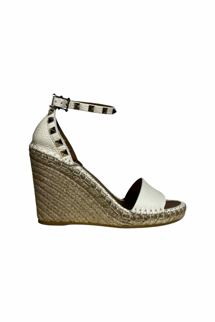 Valentino Size 38 Sandals