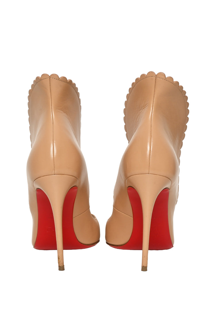 Christian Louboutin Size 38.5 Scalloped Leather Pijonina 100 Pumps