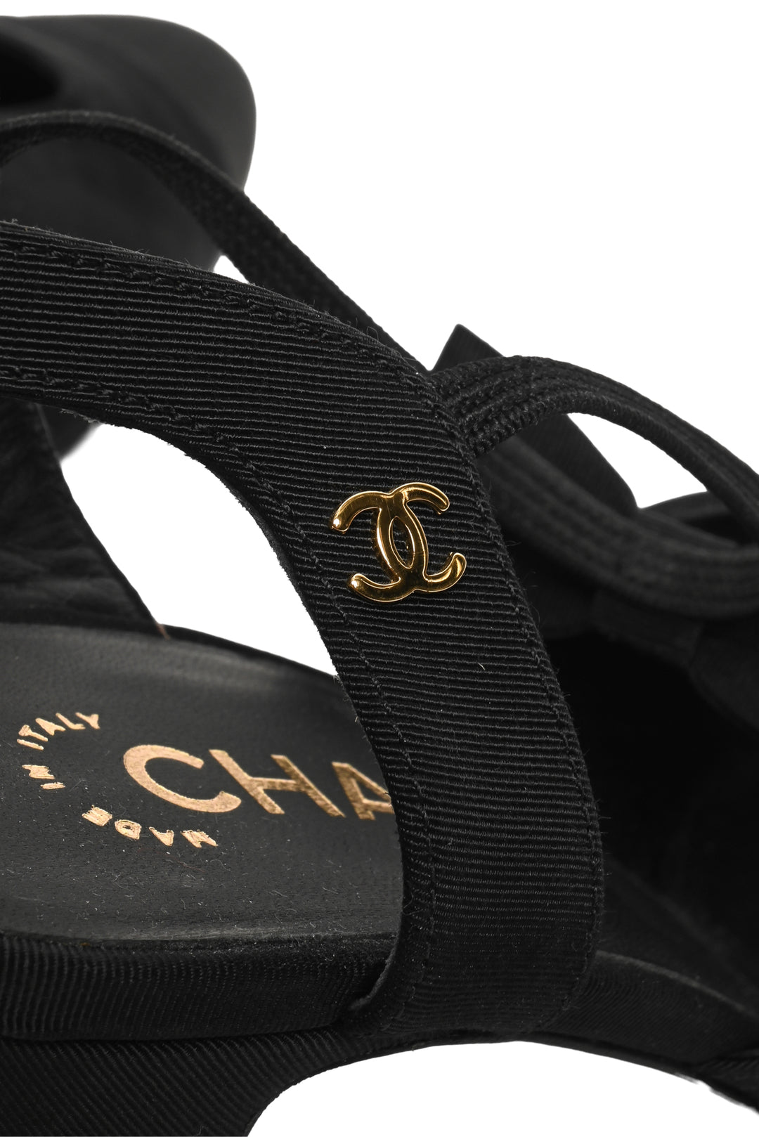 Chanel Size 40 Interlocking CC Logo D'Orsay Pumps